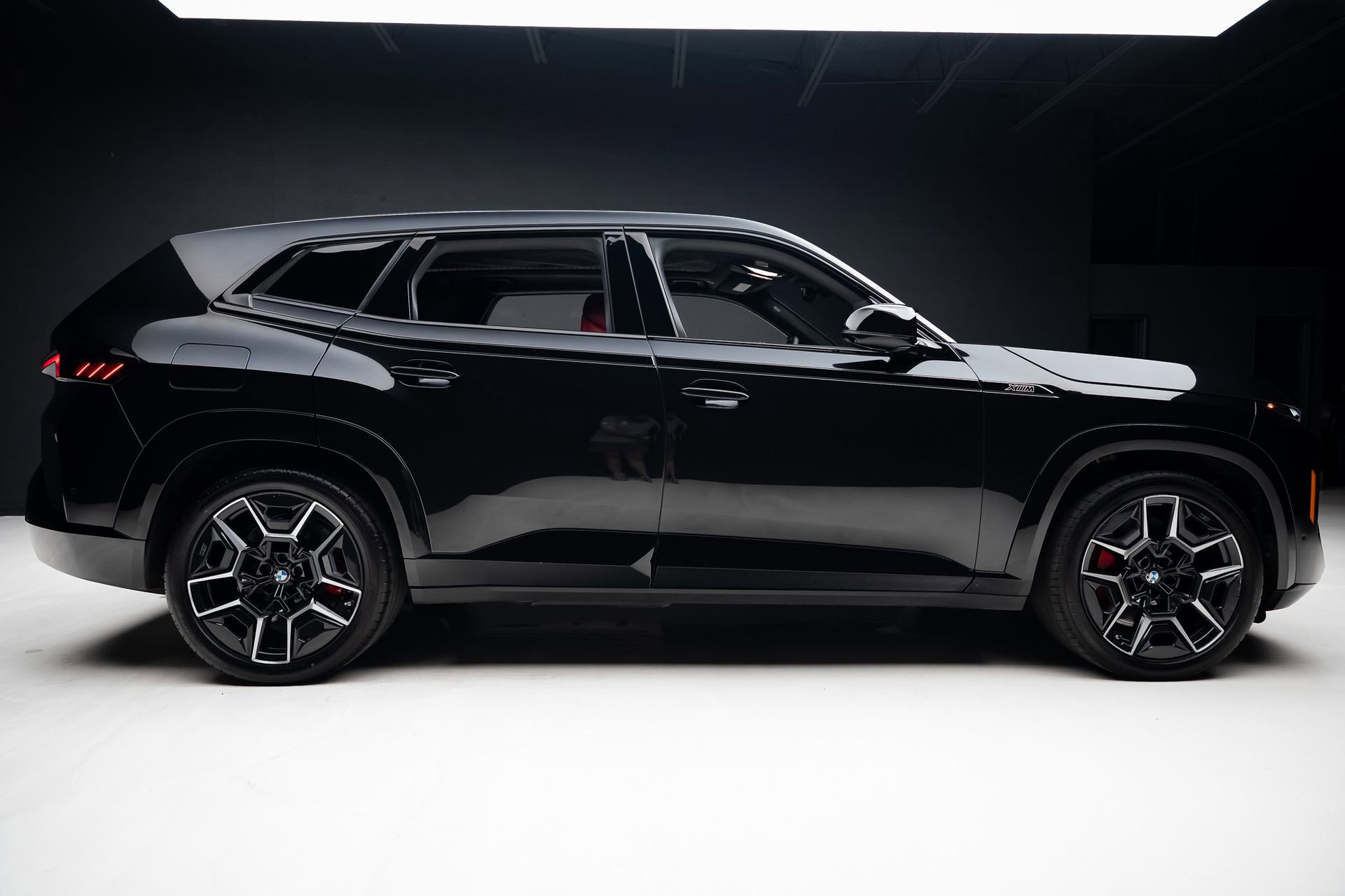 Used 2023 BMW XM w/ M Driver's Package image 38