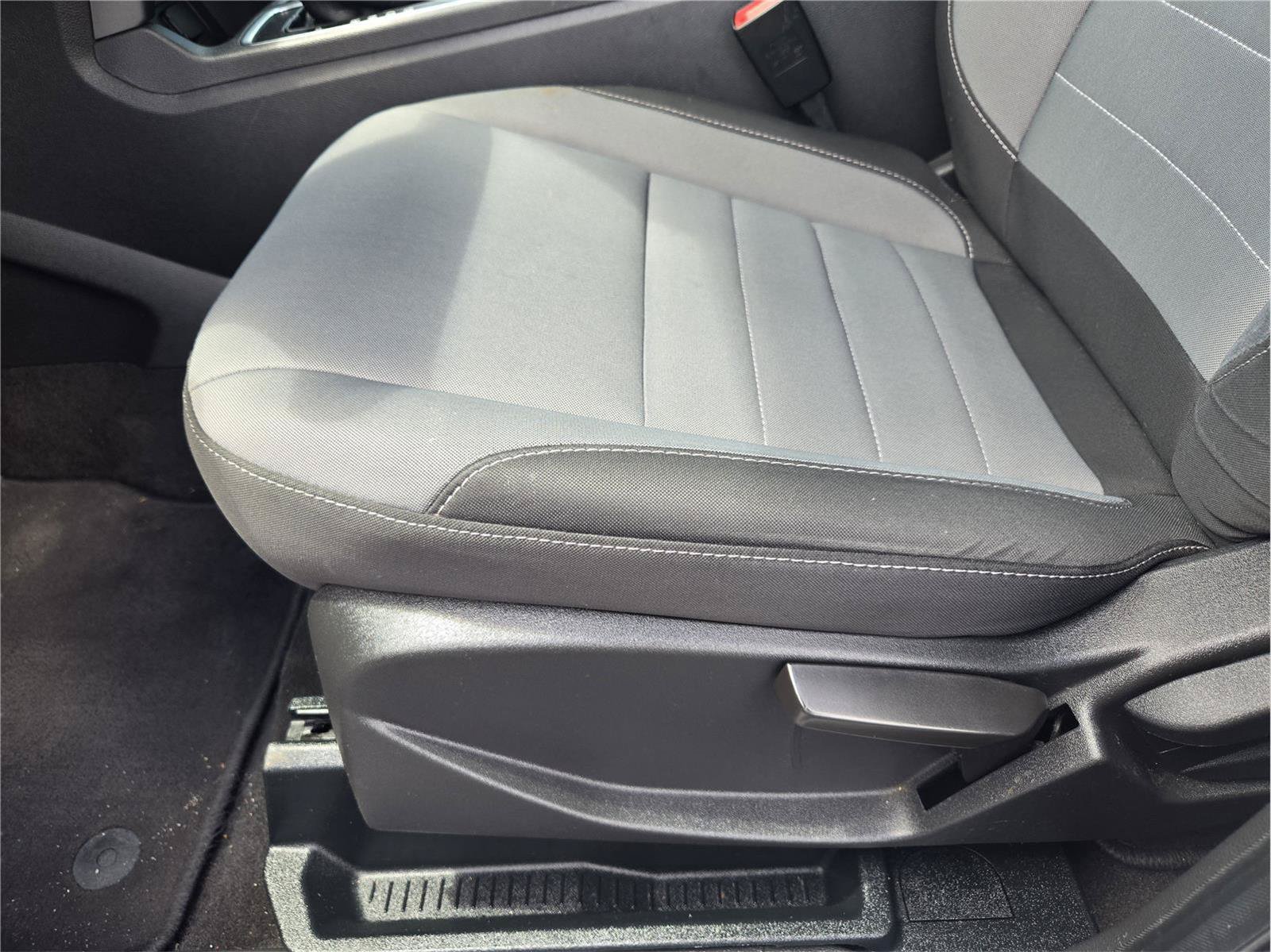 Used 2019 Ford Escape S FWD image 21