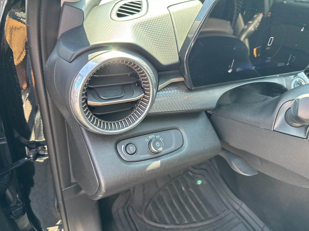 Used 2024 Chevrolet Trax ACTIV w/ Sunroof Package FWD image 11