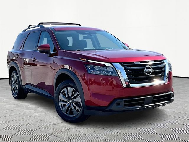 Used 2023 Nissan Pathfinder SV image 1