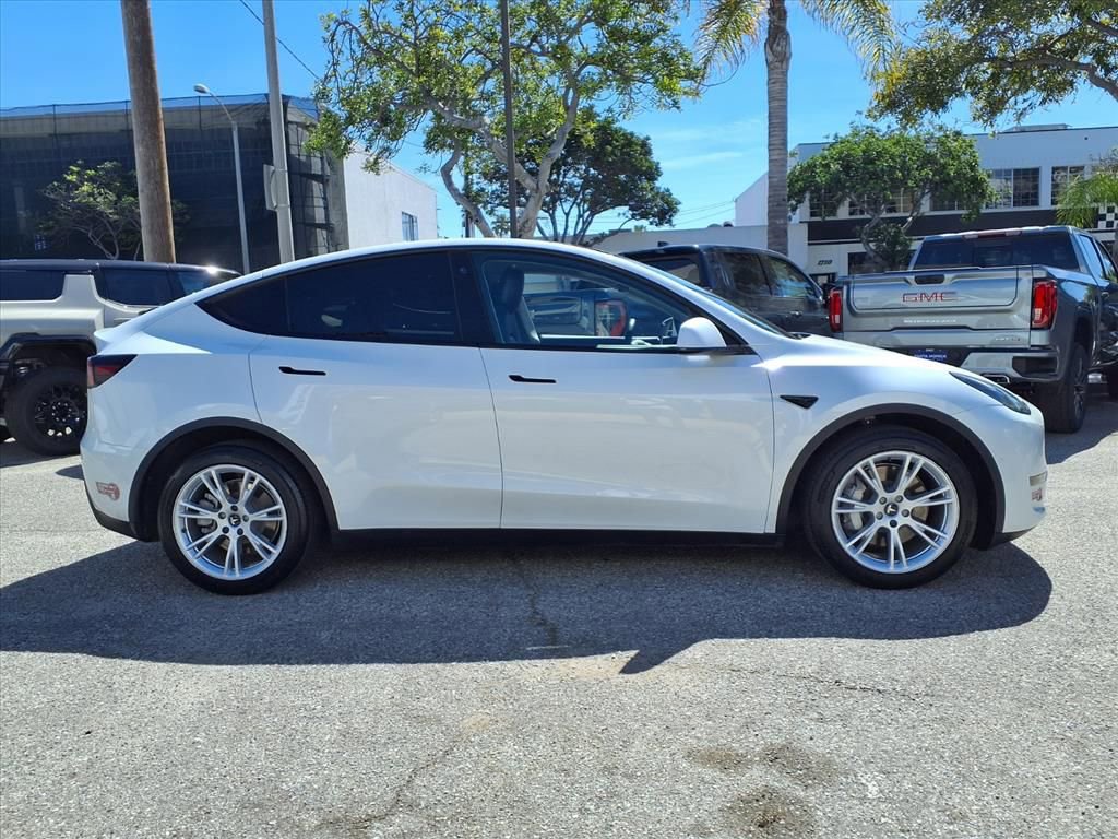 Used 2021 Tesla Model Y Long Range AWD/4WD image 5