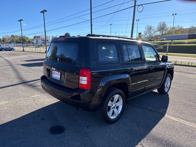 Used 2016 Jeep Patriot Latitude AWD/4WD image 8