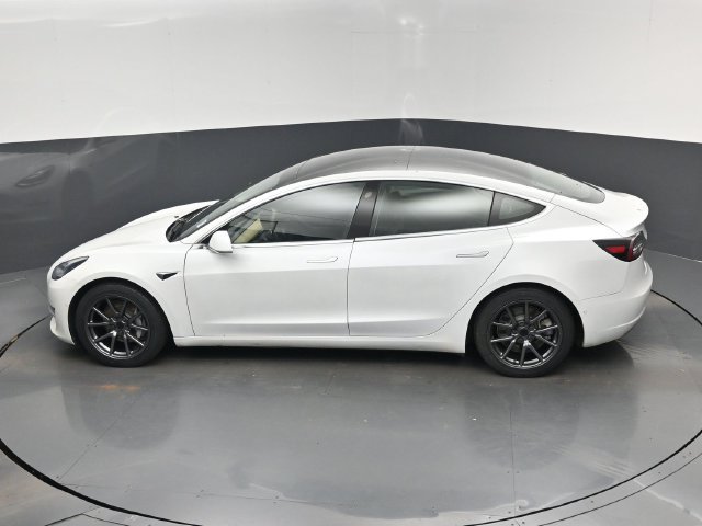 Used 2020 Tesla Model 3 Standard Range RWD image 14