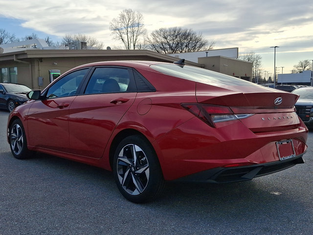 Used 2023 Hyundai Elantra SEL w/ Convenience Package image 6