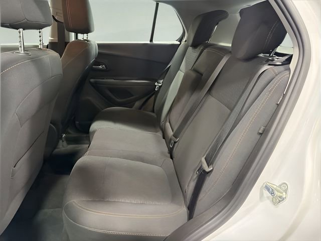 Used 2018 Chevrolet Trax LS FWD image 26