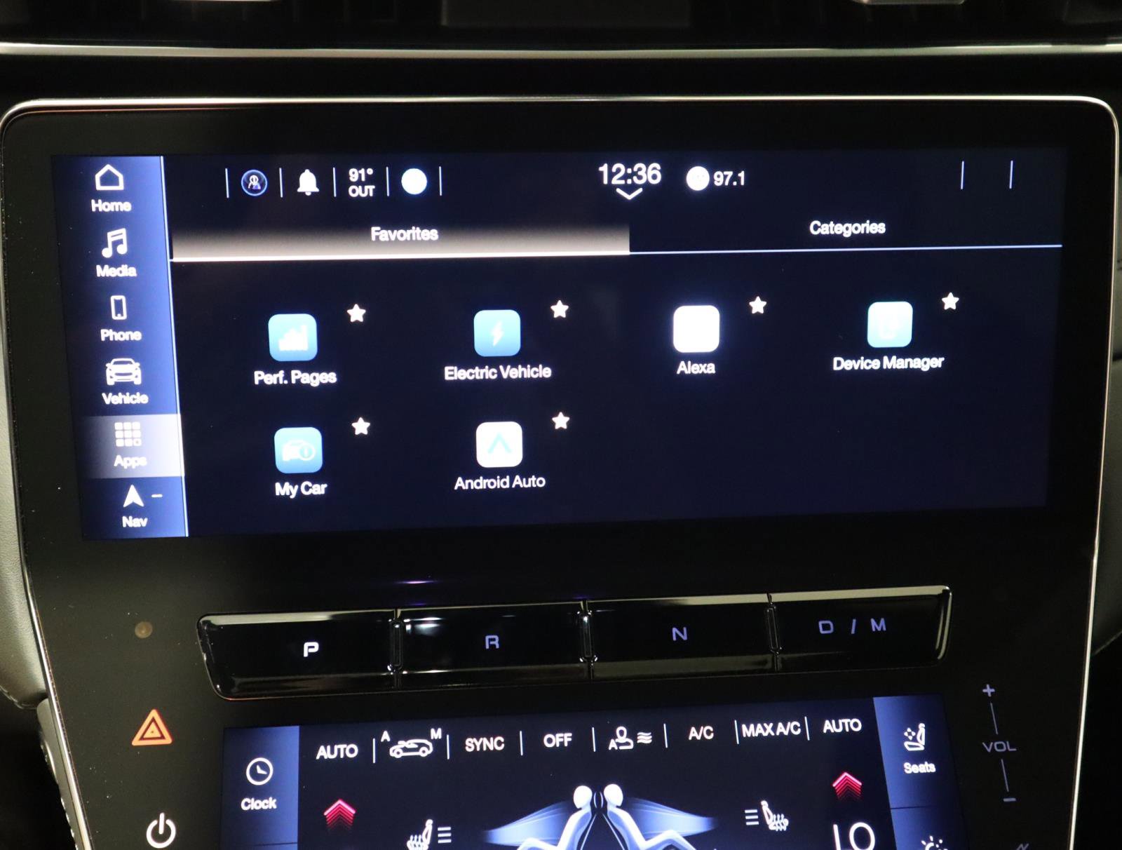 New 2025 Maserati Grecale GT image 36