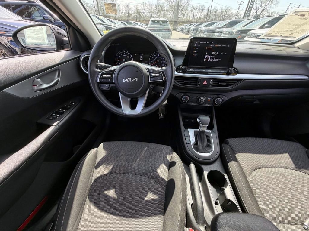 Used 2023 Kia Forte LXS w/ LXS Technology Package image 14
