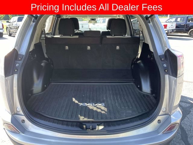 Used 2017 Toyota RAV4 XLE AWD/4WD image 14
