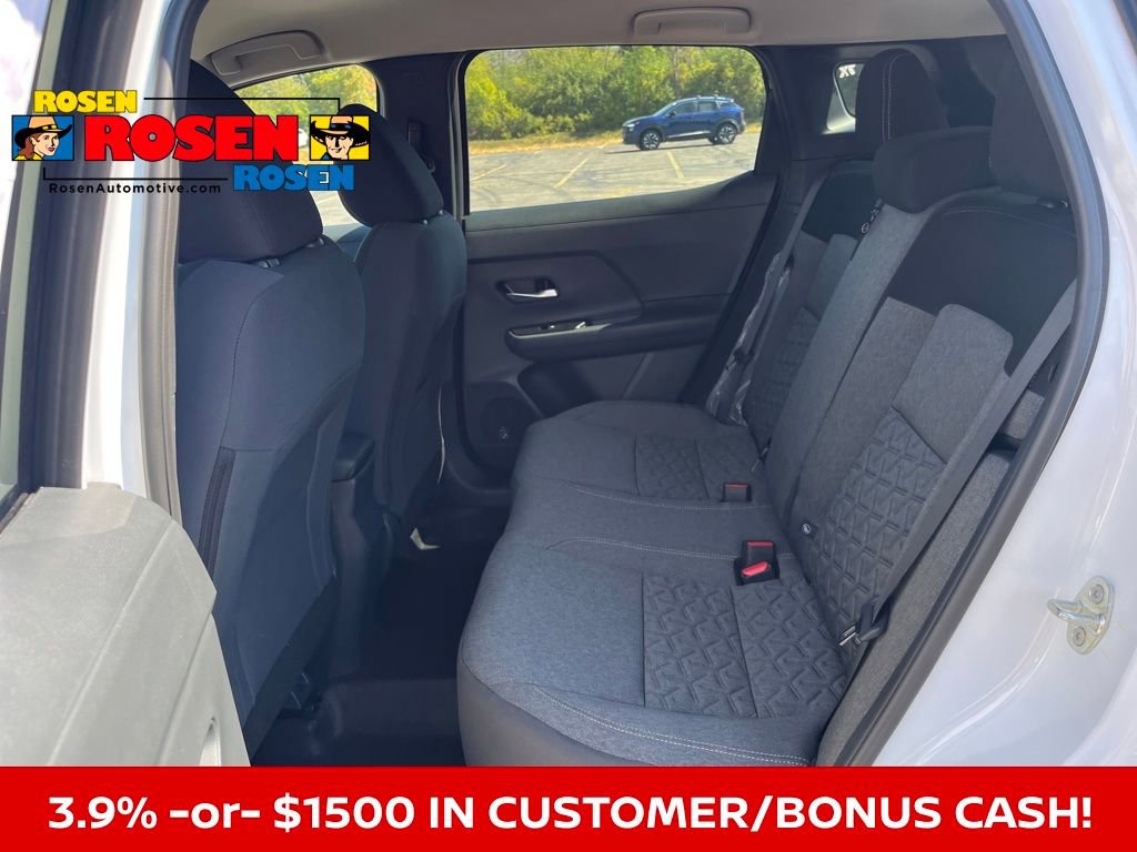 New 2026 Nissan Kicks SV image 14