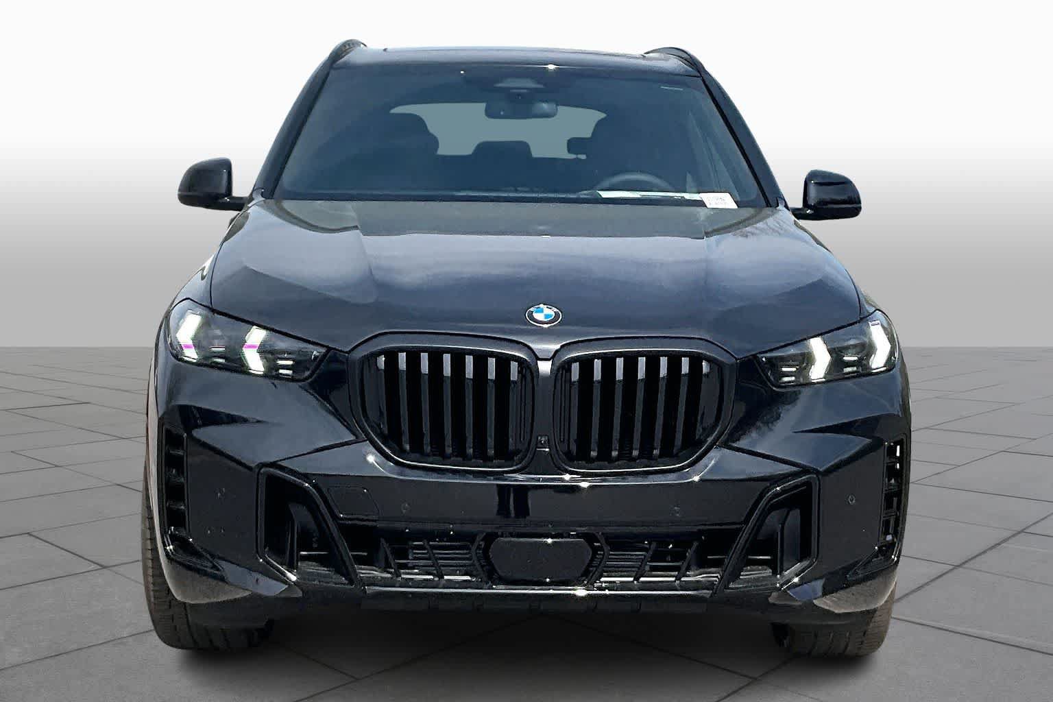 New 2026 BMW X5 xDrive40i w/ M Sport Package AWD/4WD image 3