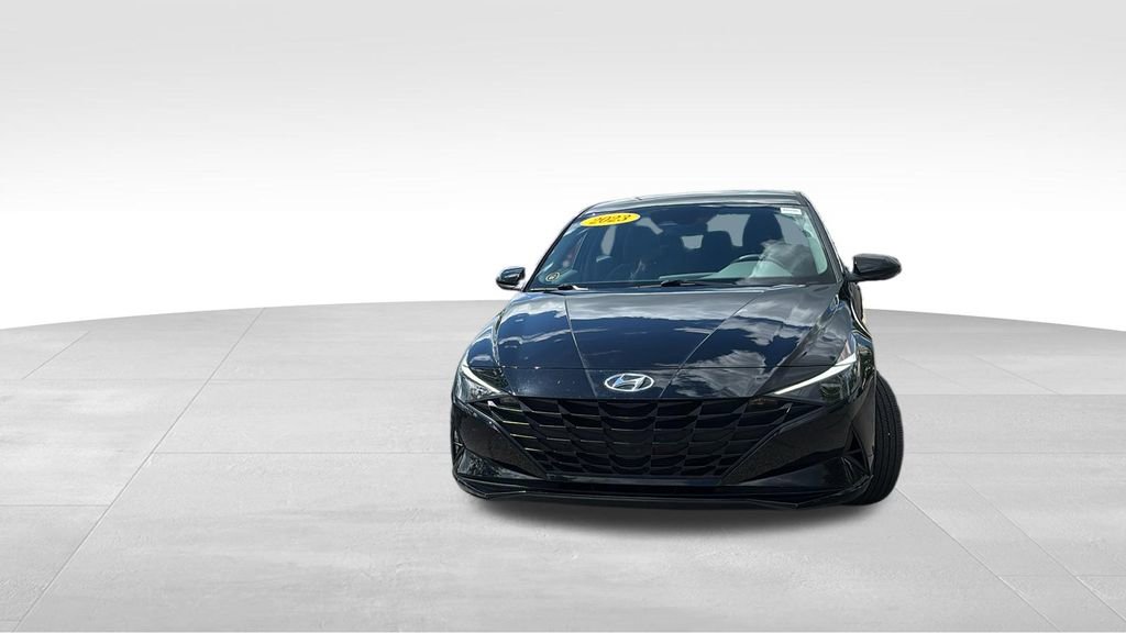 Used 2023 Hyundai Elantra SEL FWD video 2
