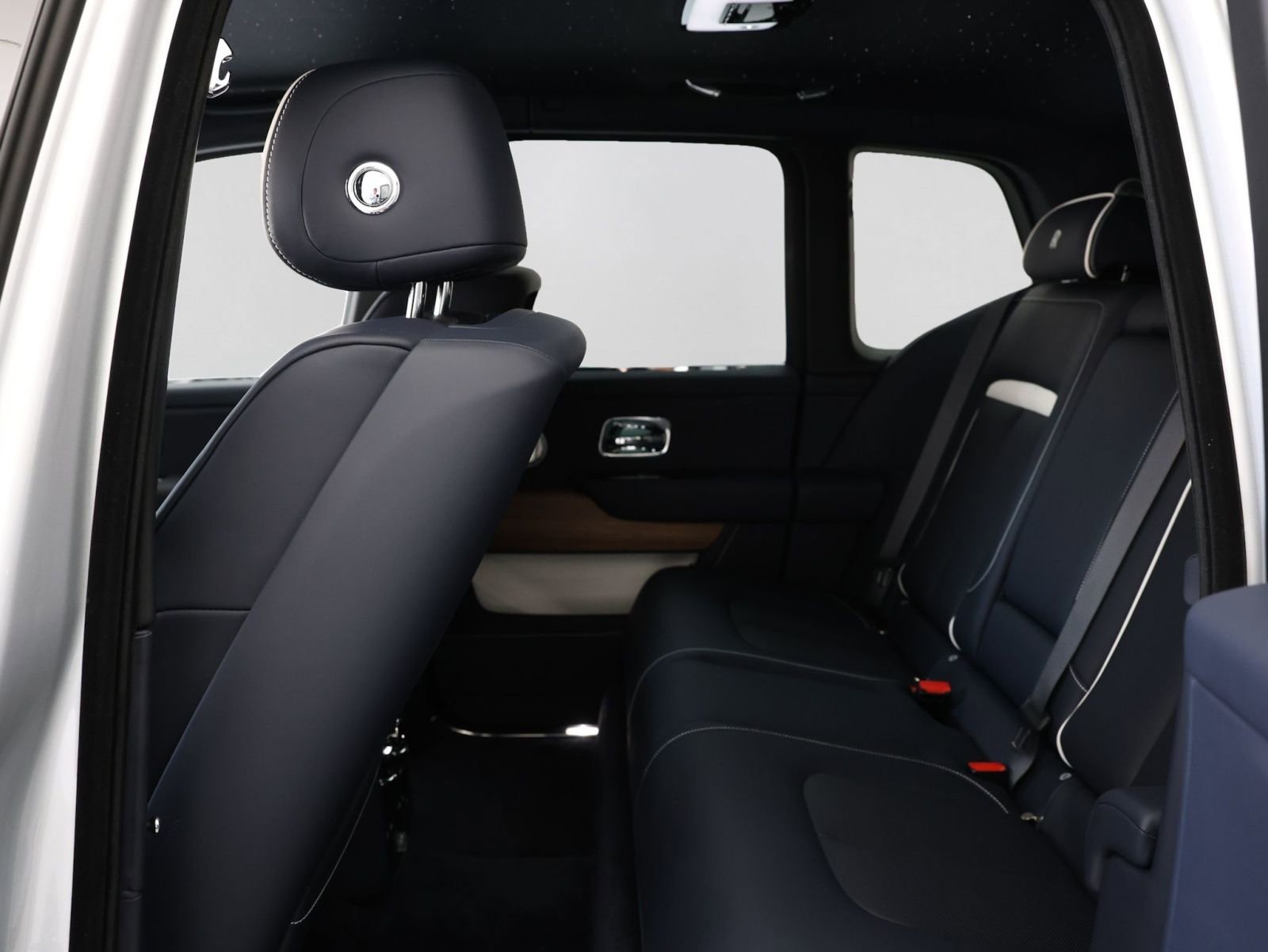 New 2026 Rolls-Royce Cullinan AWD/4WD image 15