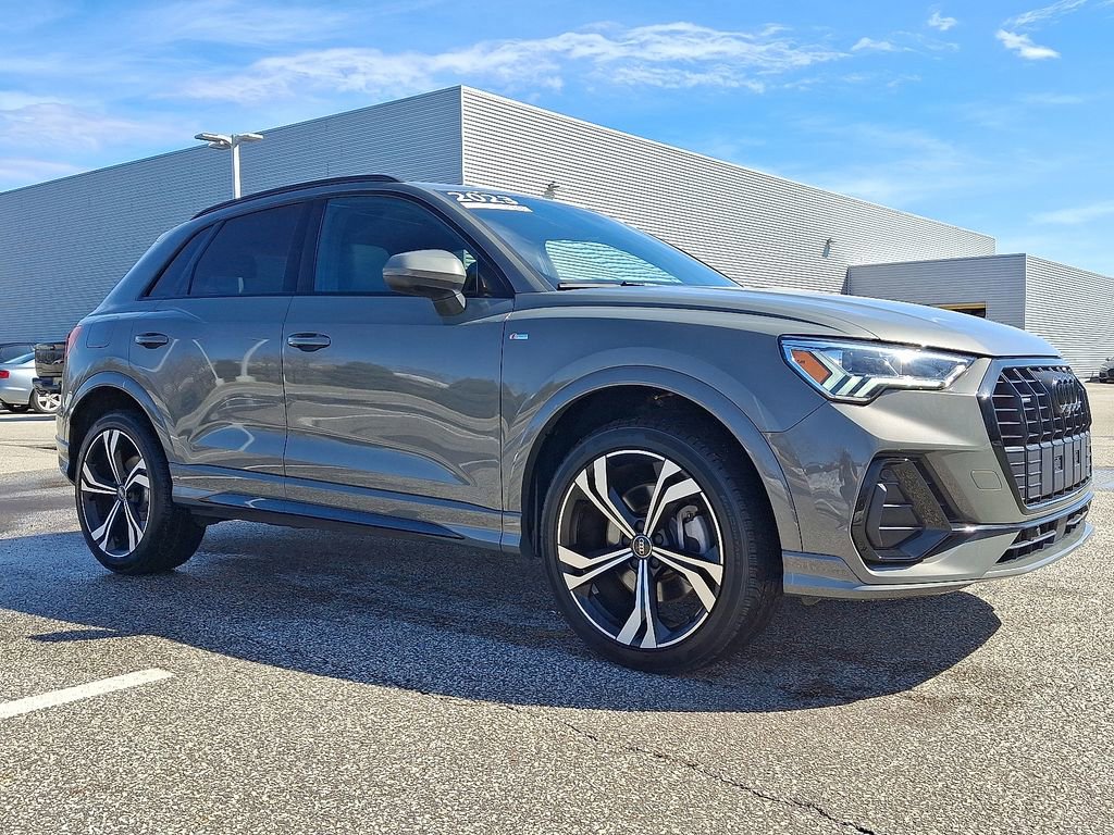 Certified 2023 Audi Q3 2.0T Premium Plus w/ Premium Plus Package image 3
