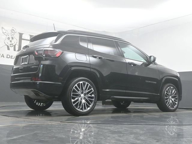 Used 2022 Jeep Compass Limited w/ Elite Group AWD/4WD image 33