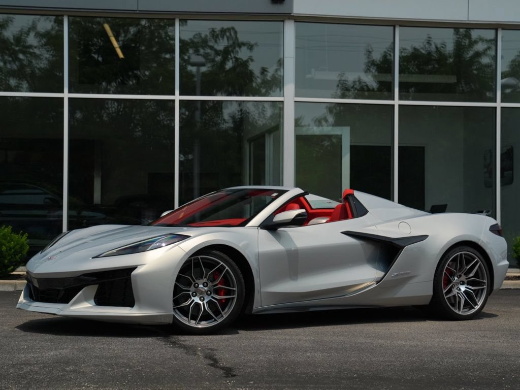 Used 2023 Chevrolet Corvette Z06 w/ Chrome Exterior Badge Package RWD image 1