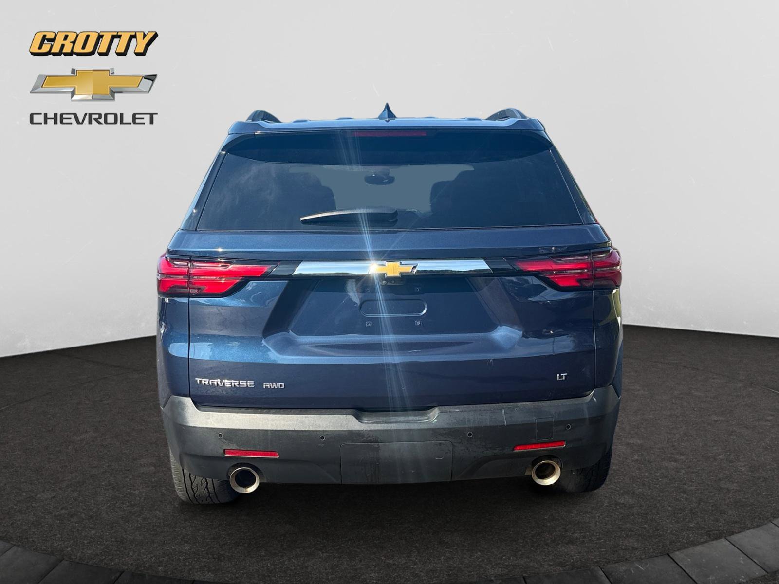 Certified 2022 Chevrolet Traverse LT w/ LT Premium Package image 4