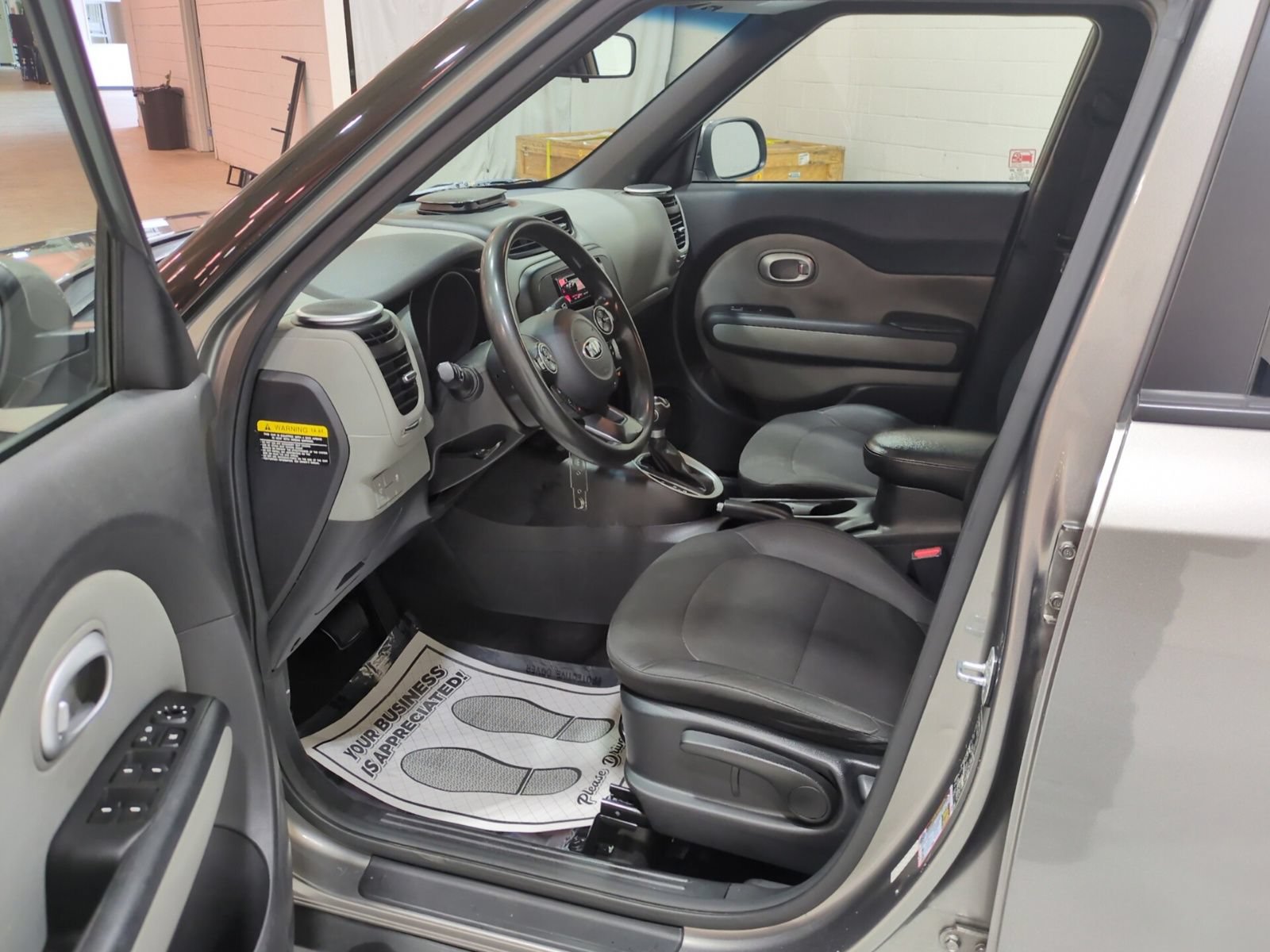Used 2015 Kia Soul FWD image 15