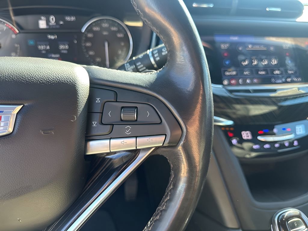 Used 2022 Cadillac XT6 Premium Luxury image 31