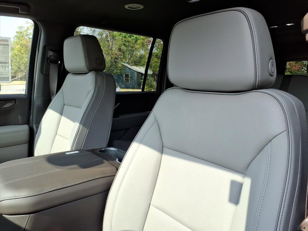 New 2026 GMC Yukon XL Elevation image 15