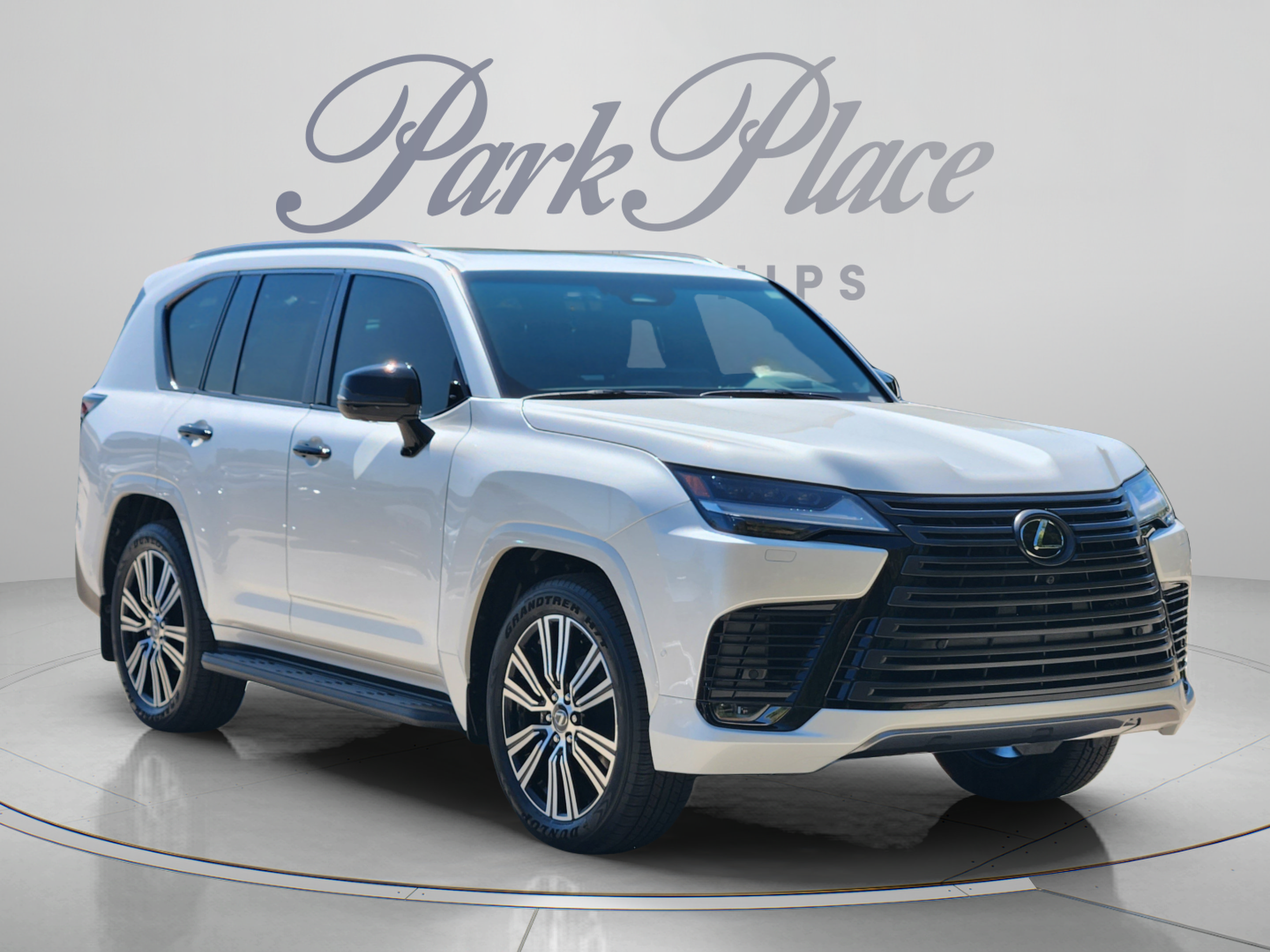 New 2026 Lexus LX 700h Luxury w/ Appearance Package AWD/4WD image 4
