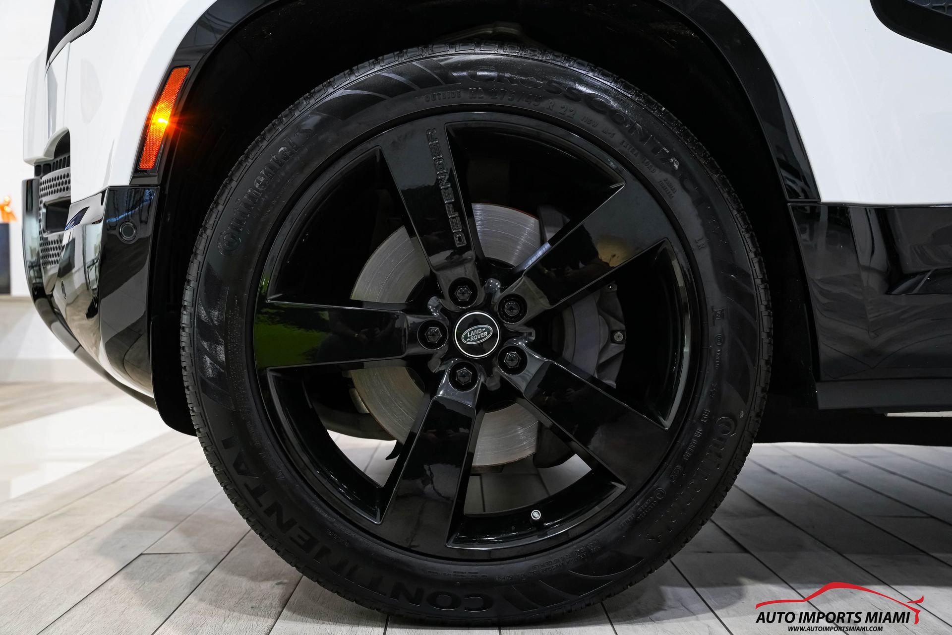 Used 2023 Land Rover Defender 130 X-Dynamic SE image 86