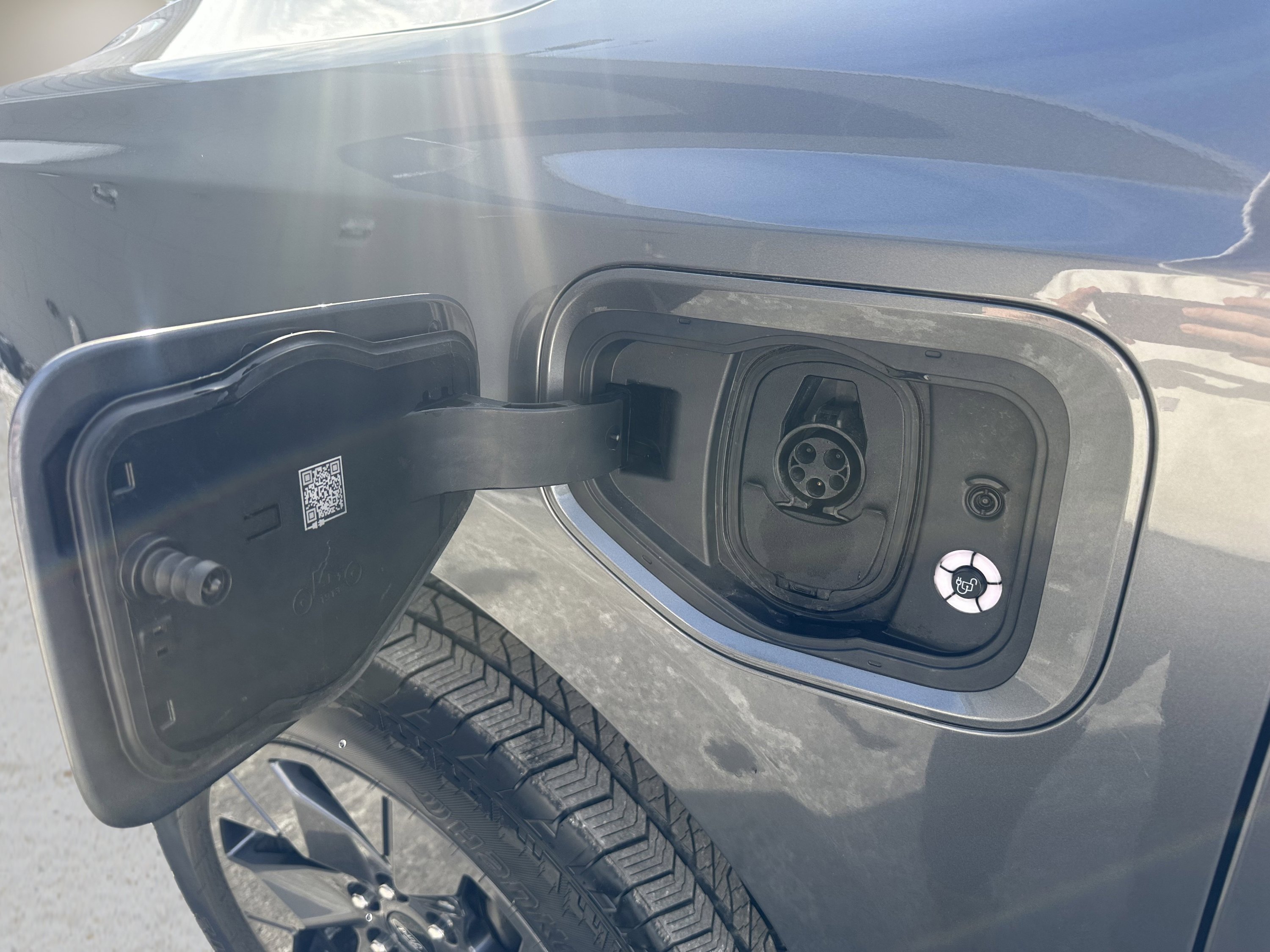 Used 2022 Ford F150 Lightning Lariat w/ Equipment Group 511A High image 10