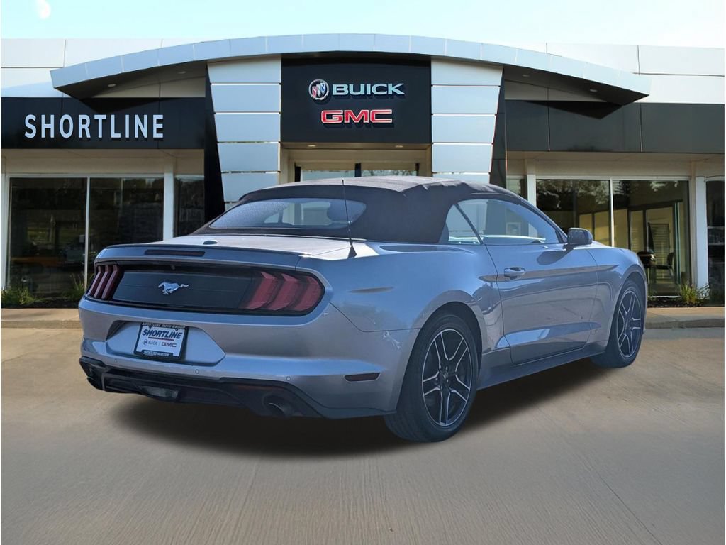 Used 2023 Ford Mustang Convertible RWD image 3