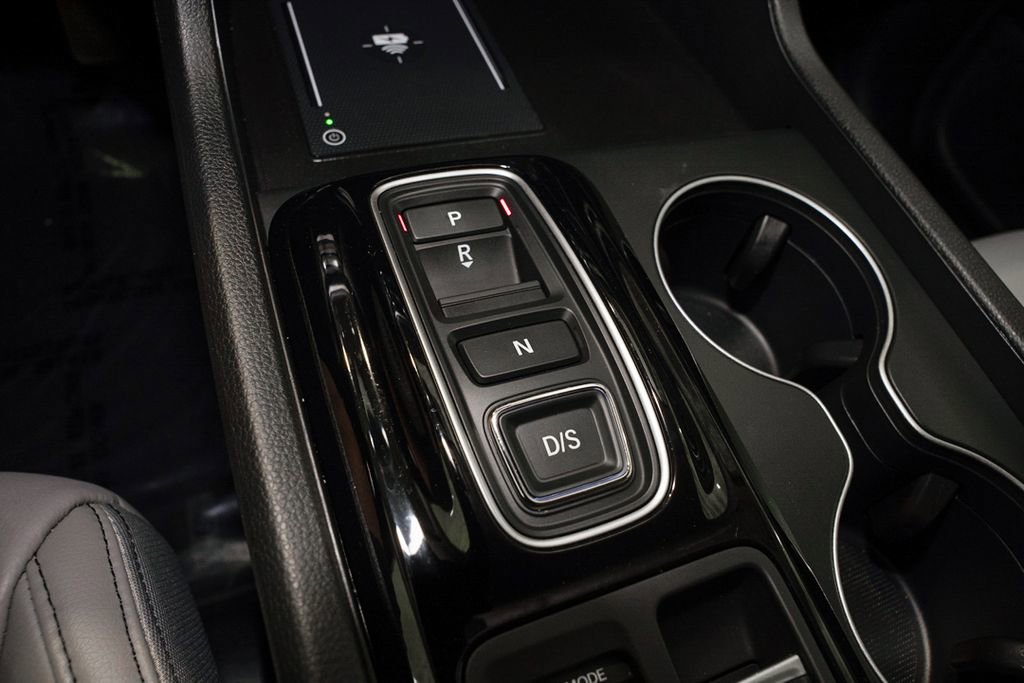 Used 2025 Honda Pilot EX-L image 18