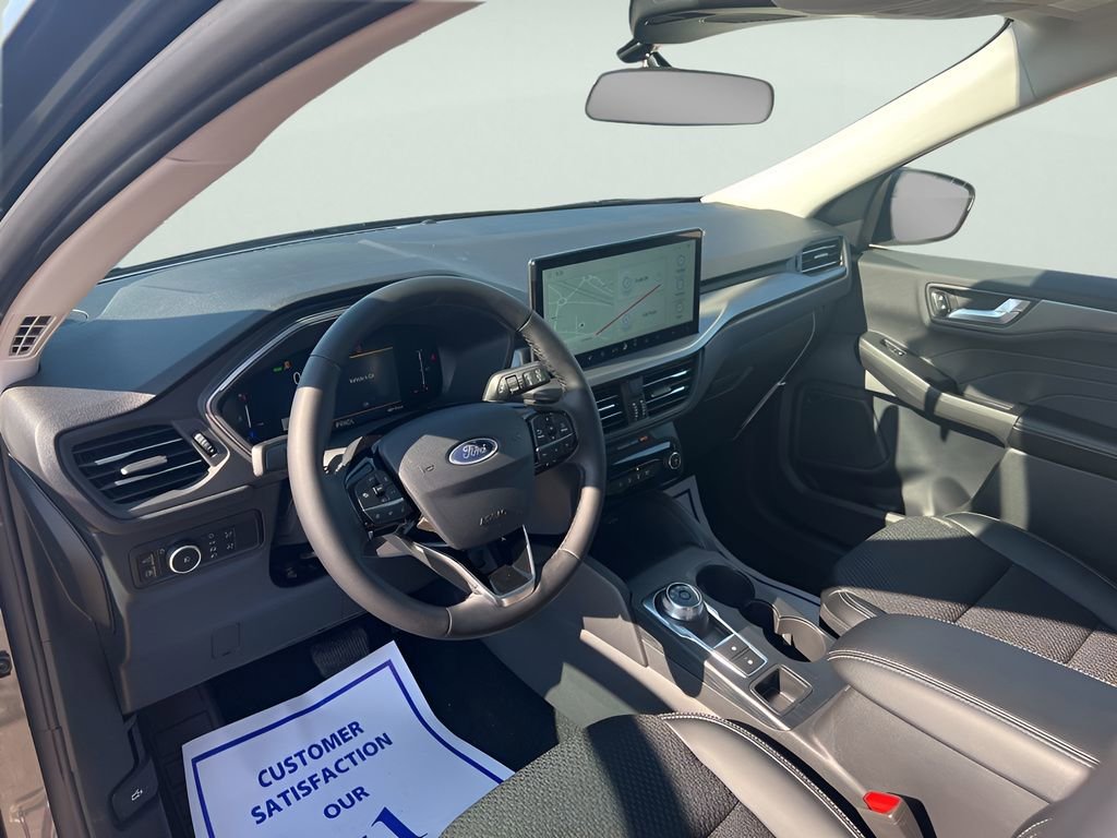 New 2025 Ford Escape SE w/ Class II Trailer Tow Package image 18
