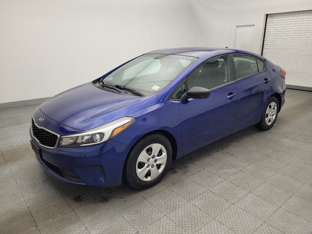 Used 2017 Kia Forte LX image 2