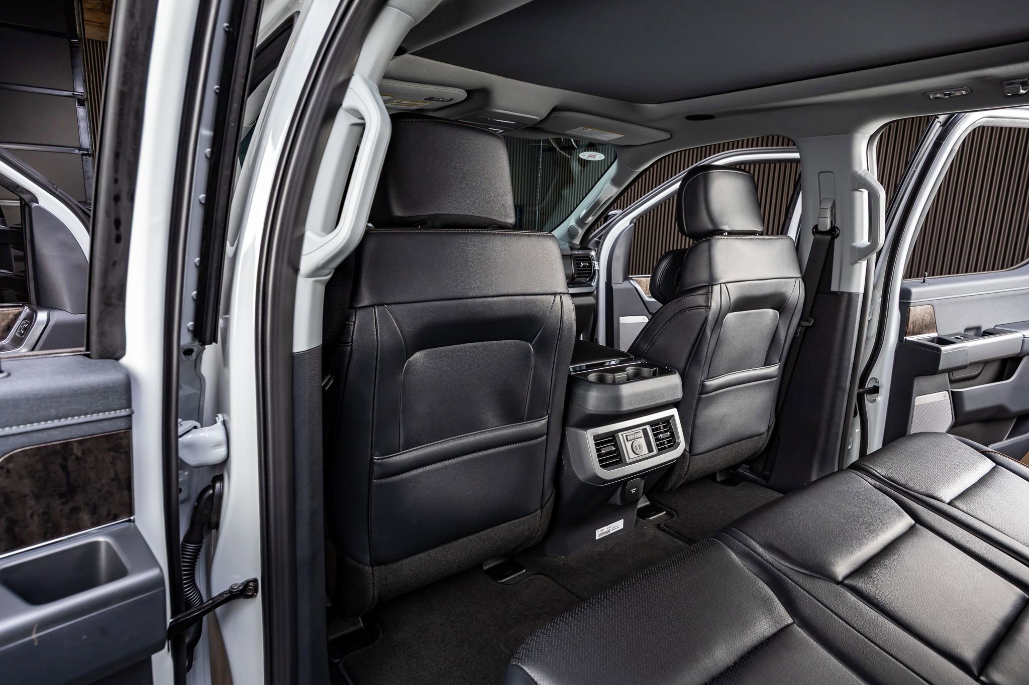 Used 2026 Ford F250 Lariat w/ Black Appearance Package image 34