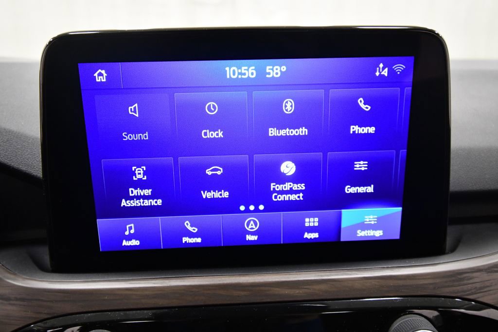 Used 2020 Ford Escape Titanium w/ Titanium Premium Package 2.0 image 24