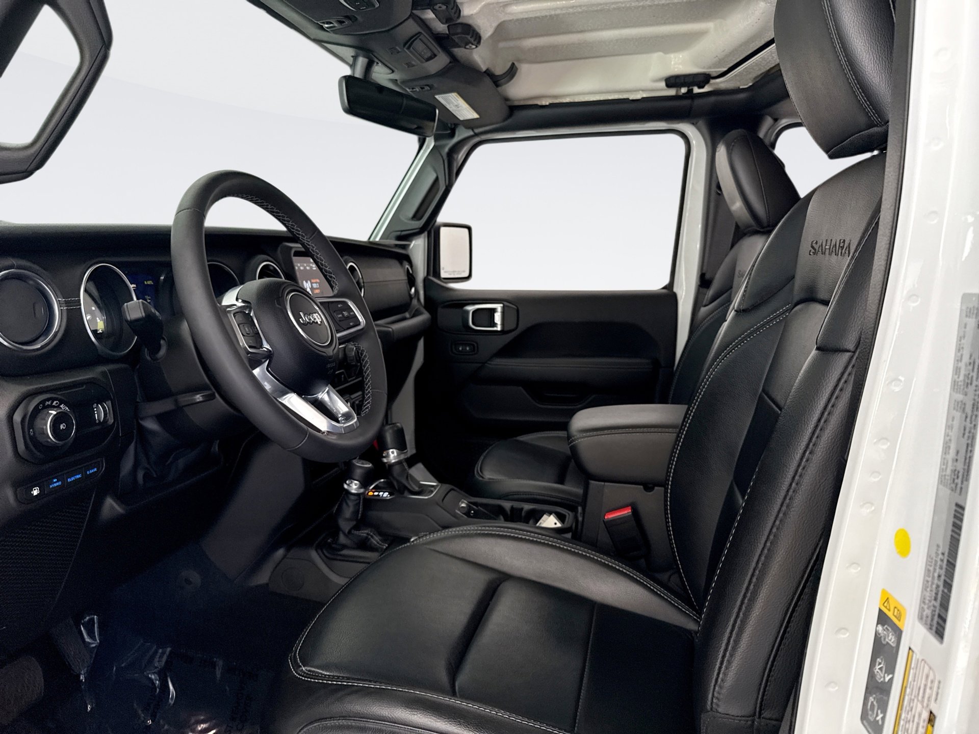 Used 2023 Jeep Wrangler Unlimited Sahara image 10