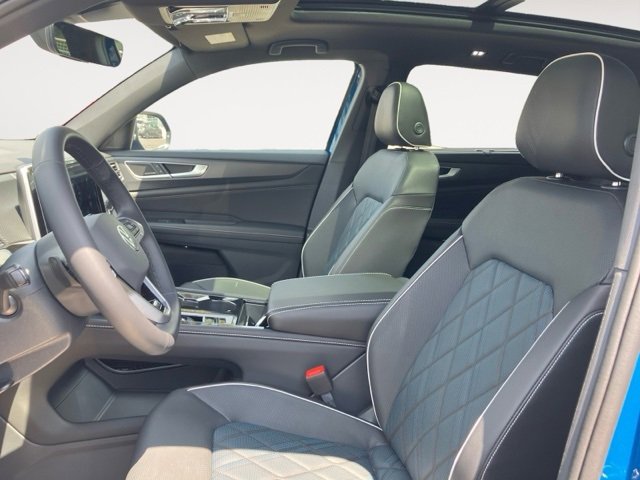 New 2025 Volkswagen Atlas SEL image 9