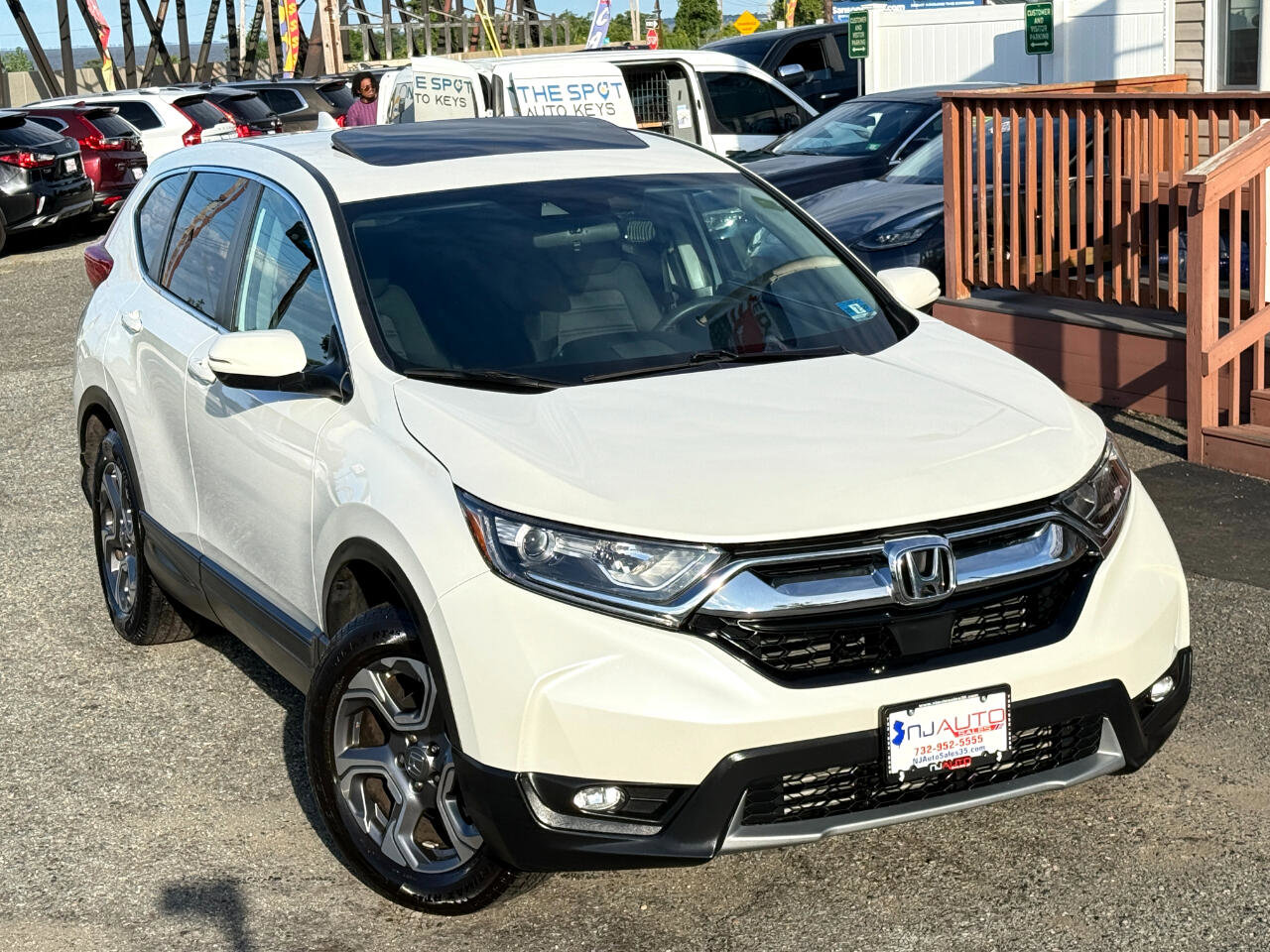 Used 2018 Honda CR-V EX image 2