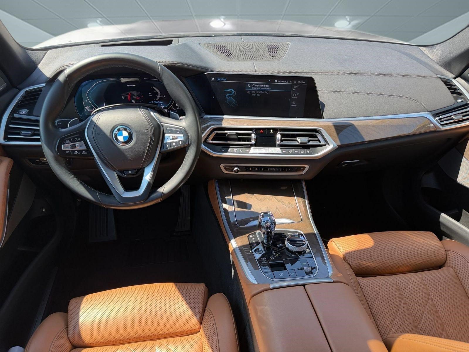 Used 2023 BMW X5 xDrive45e w/ Executive Package AWD/4WD image 15