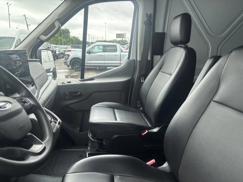 Used 2023 Ford E-Transit 148 High Roof Extended RWD image 6