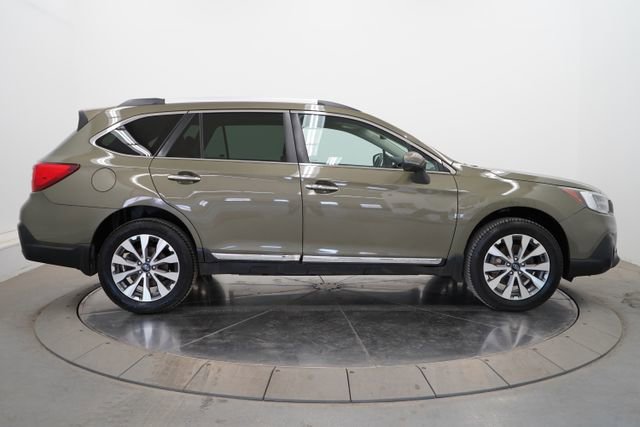 Used 2018 Subaru Outback 2.5i Touring image 8