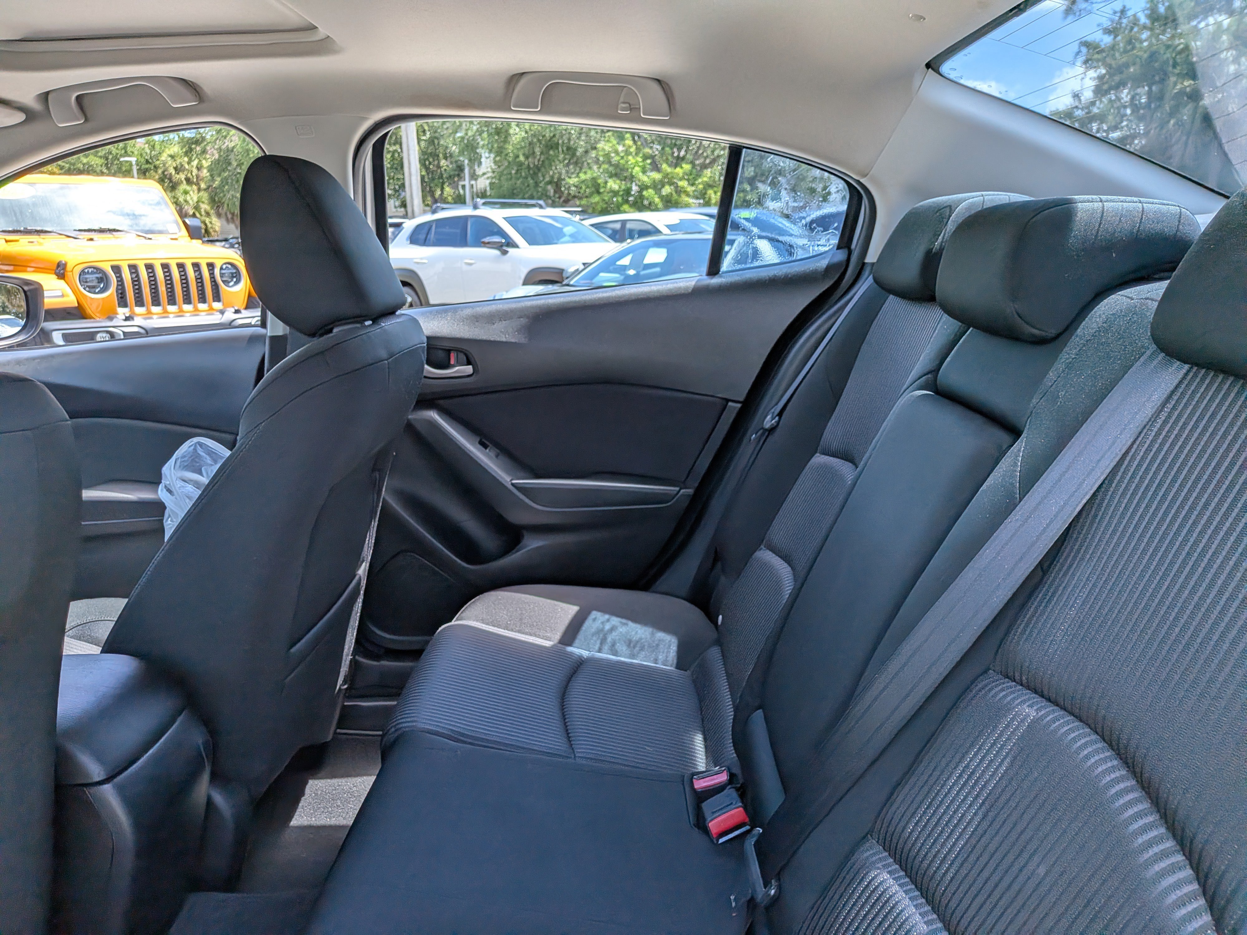 Used 2015 MAZDA MAZDA3 i Touring w/ Technology Package FWD image 13
