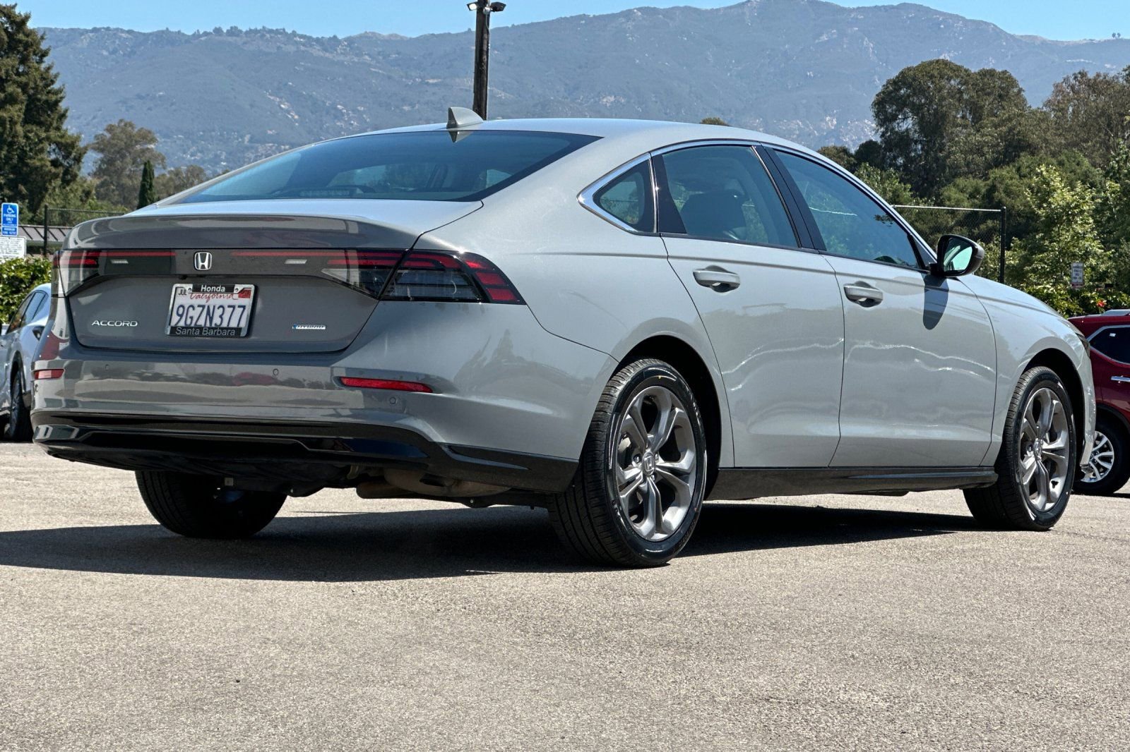 Used 2023 Honda Accord EX-L image 4