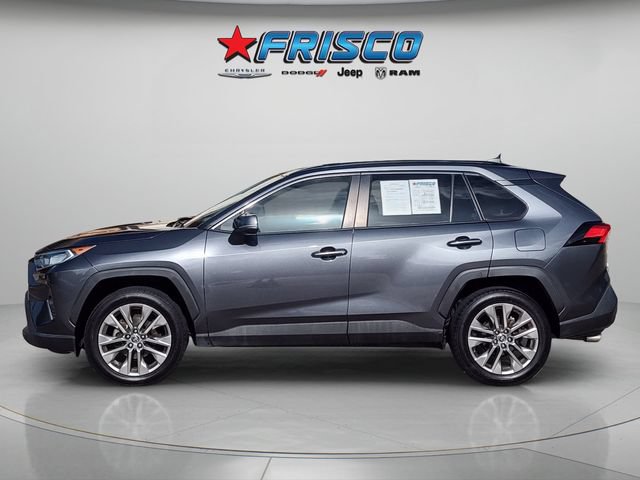 Used 2019 Toyota RAV4 XLE Premium FWD image 4