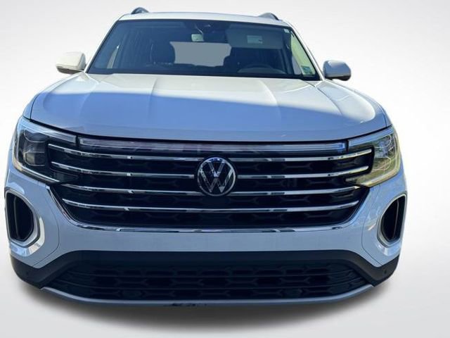 Used 2024 Volkswagen Atlas SE image 3