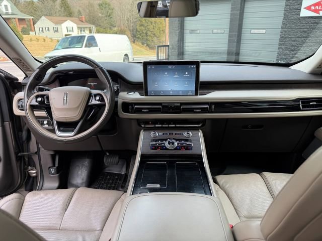 Used 2020 Lincoln Aviator Reserve w/ Equipment Group 202A image 26