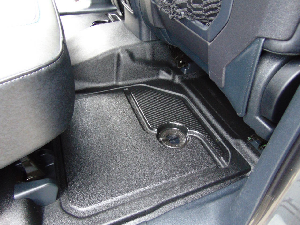 Used 2022 Ford Bronco Black Diamond AWD/4WD image 17