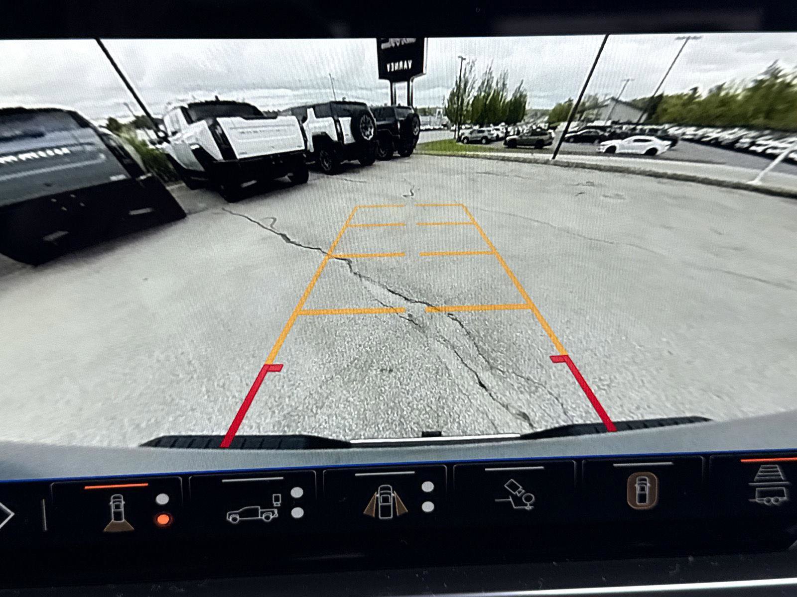 Used 2025 Chevrolet Silverado 1500 LTZ image 25