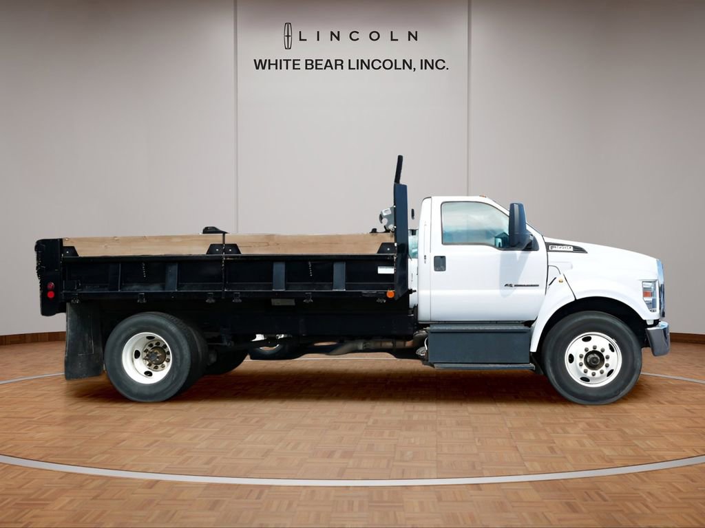 Used 2016 Ford F650 2WD Regular Cab Super Duty image 4