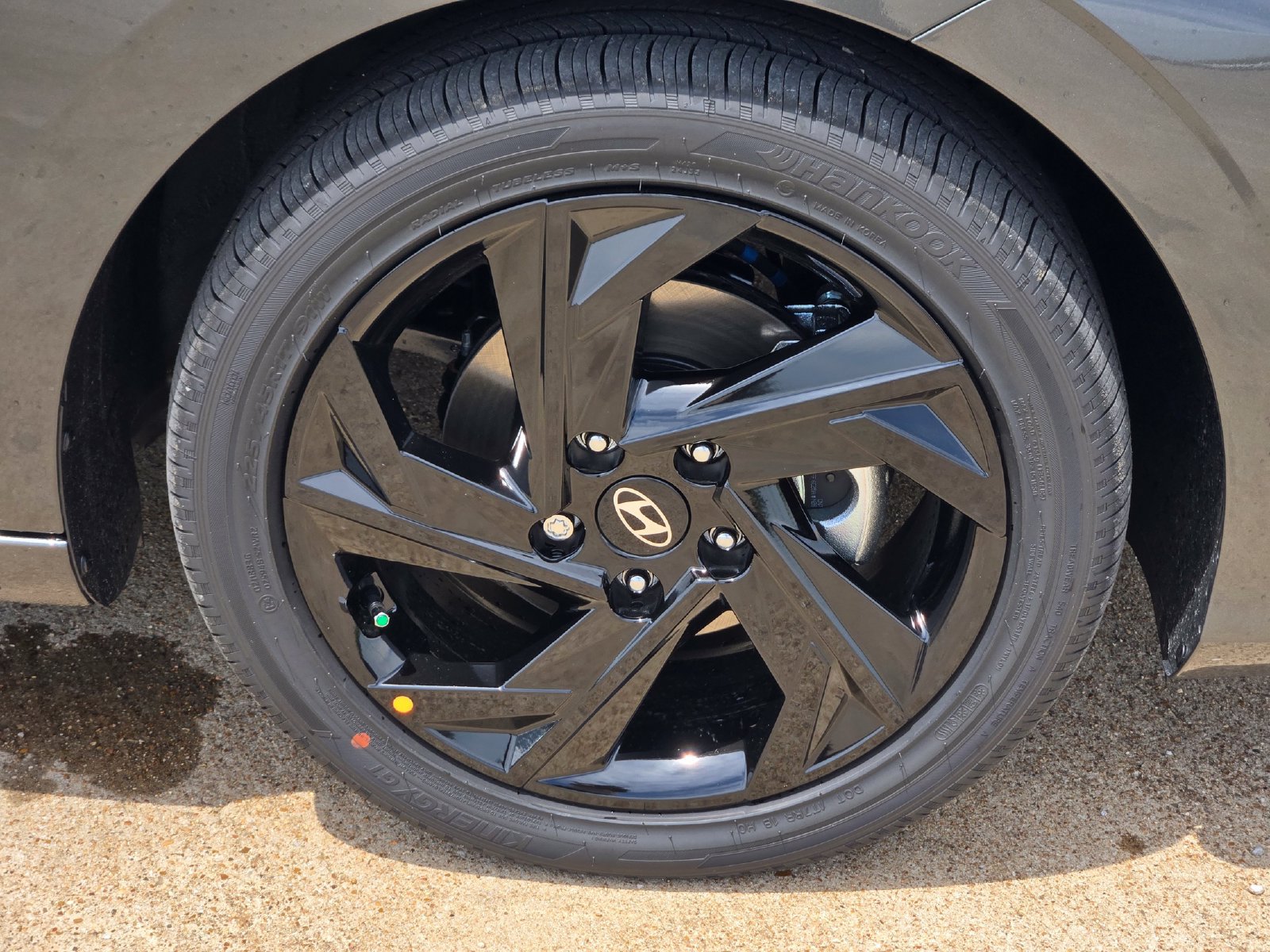 New 2026 Hyundai Elantra SEL Sport Premium FWD image 7