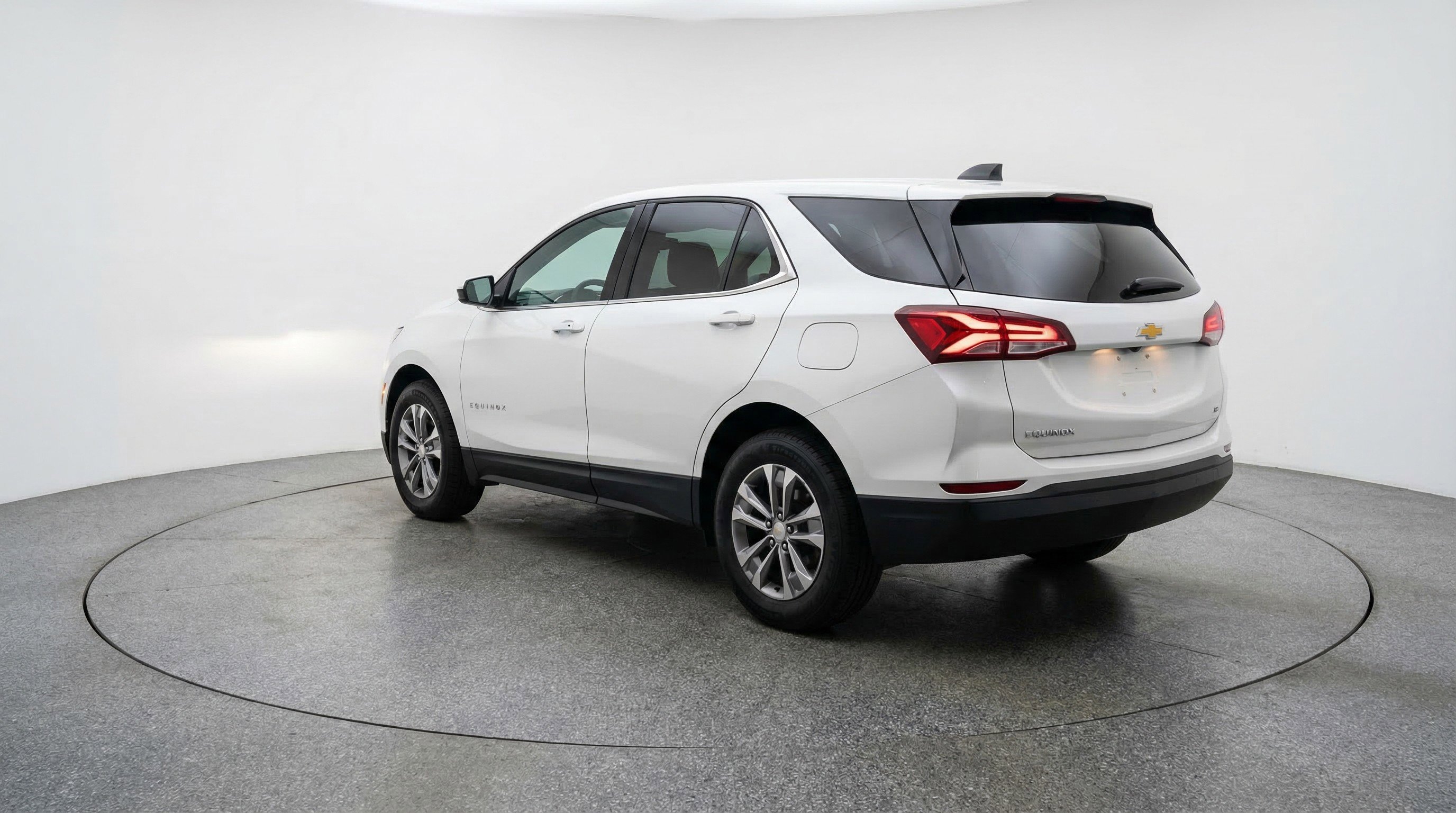 Used 2025 Chevrolet Equinox LT image 6