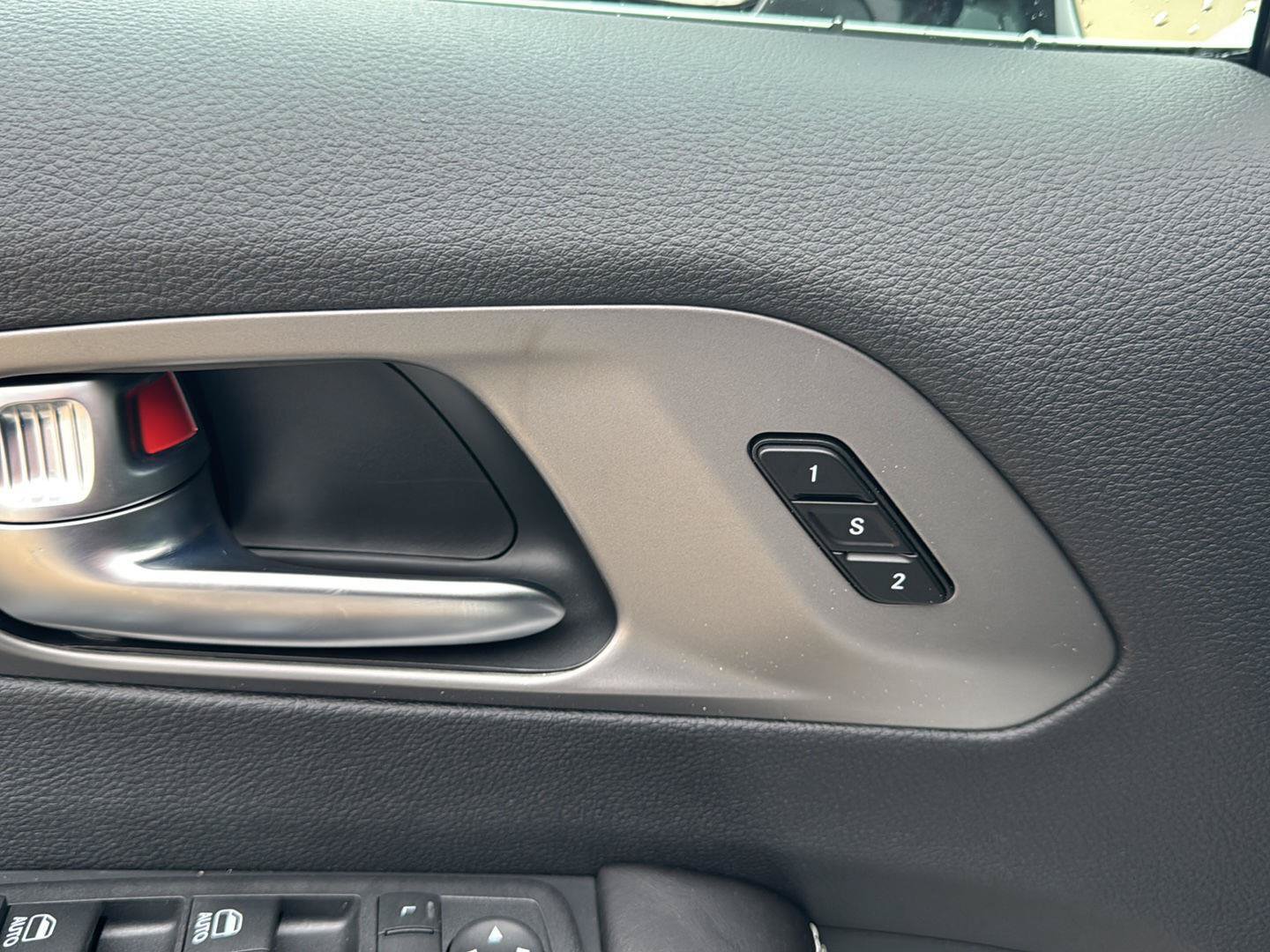 New 2027 Chrysler Pacifica Select FWD image 15