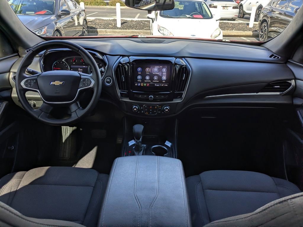 Used 2023 Chevrolet Traverse LT image 18